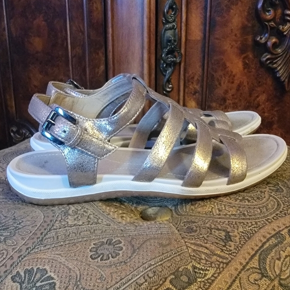 ‼️SOLD‼️ Geox Vega Sandal, Sand color, Sz 6.5, EU 37 - Picture 3 of 11